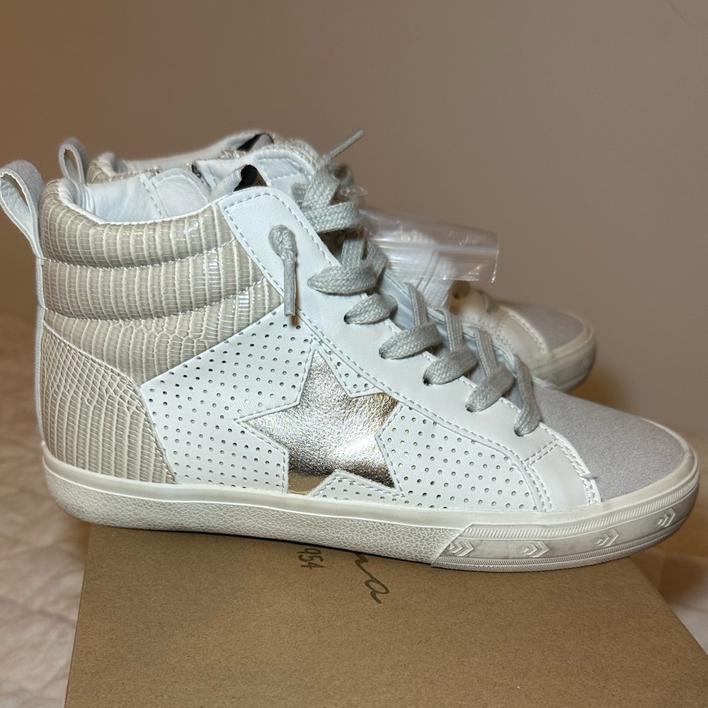 Vintage Havana Thandra high top sneaker size 6